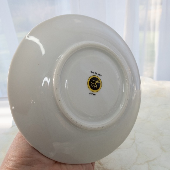 Classic Teacup And Saucer Pincushion Upcycled FTD Teacup And Saucer NWOT - Picture 13 of 15